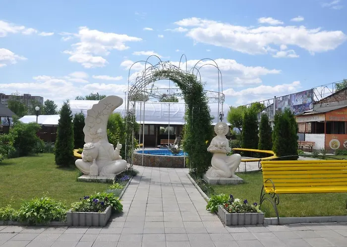 ВладаГотель